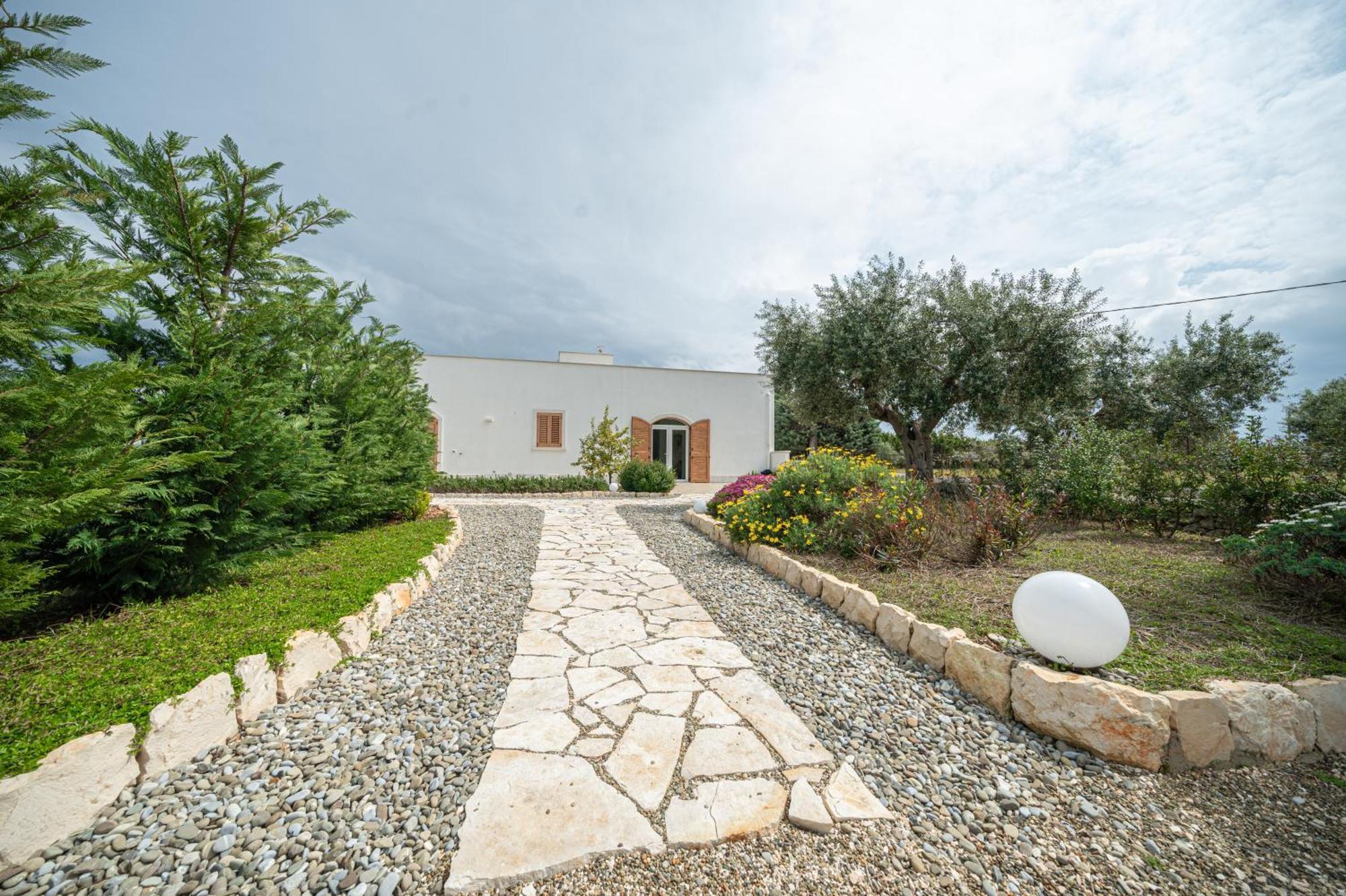 Вилла Private Pool & Parking Donna Lina Конверсано Экстерьер фото
