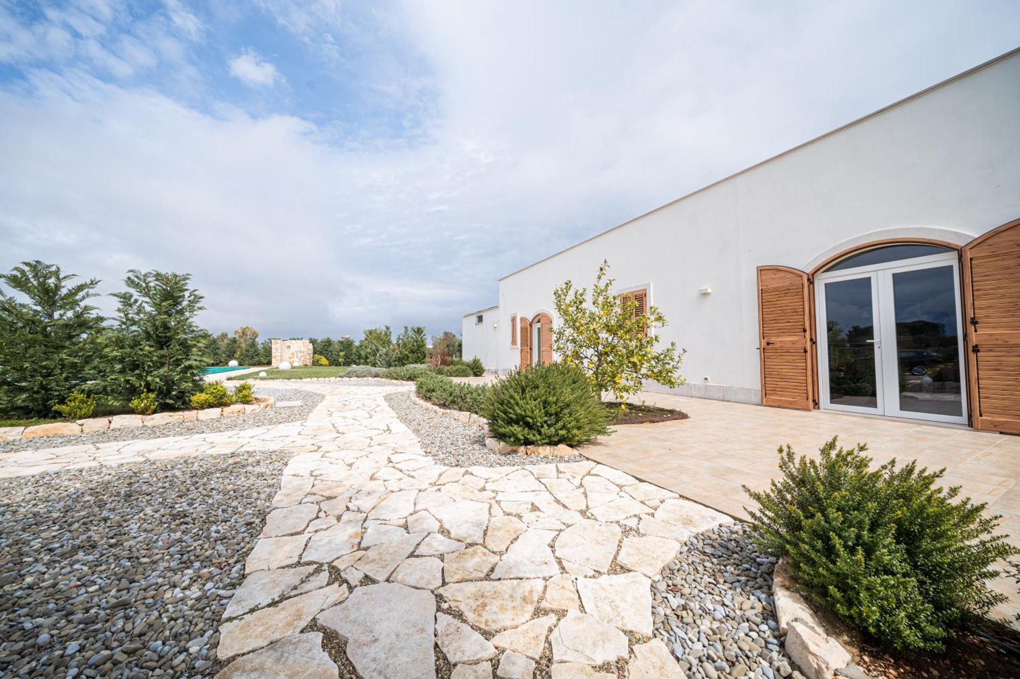 Вилла Private Pool & Parking Donna Lina Конверсано Экстерьер фото
