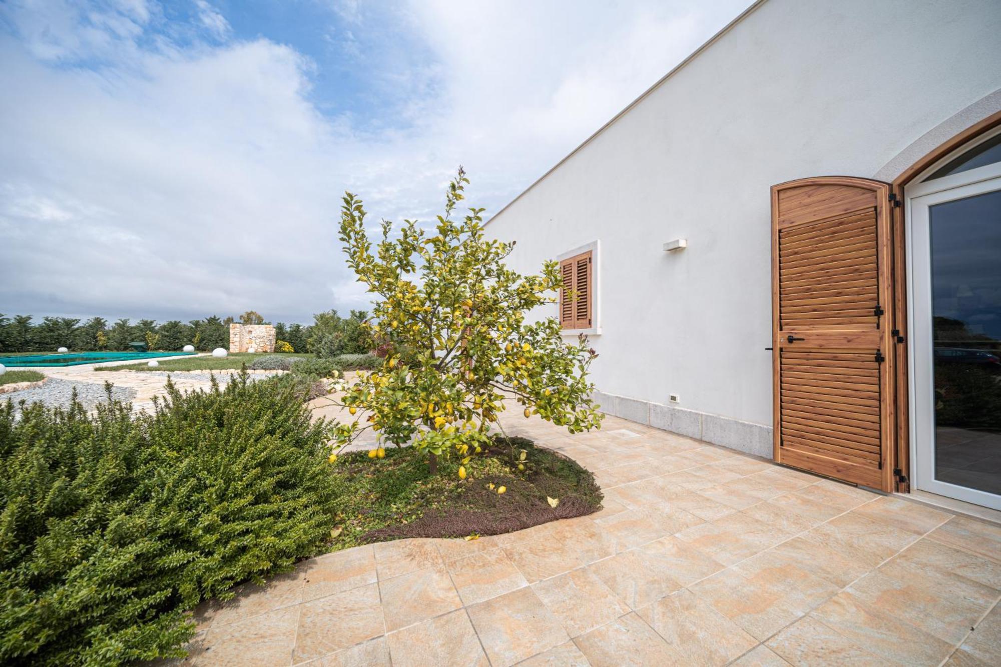 Вилла Private Pool & Parking Donna Lina Конверсано Экстерьер фото